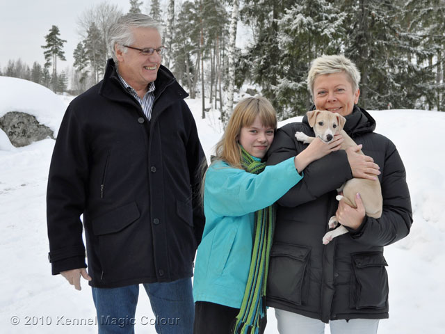 Mynta åker med familjen Hedlund till Märsta