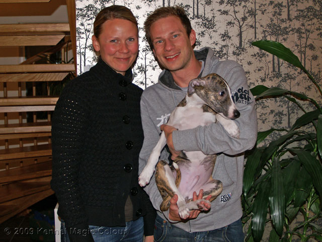 Pixel åker med Jennie och Petter till Stockholm